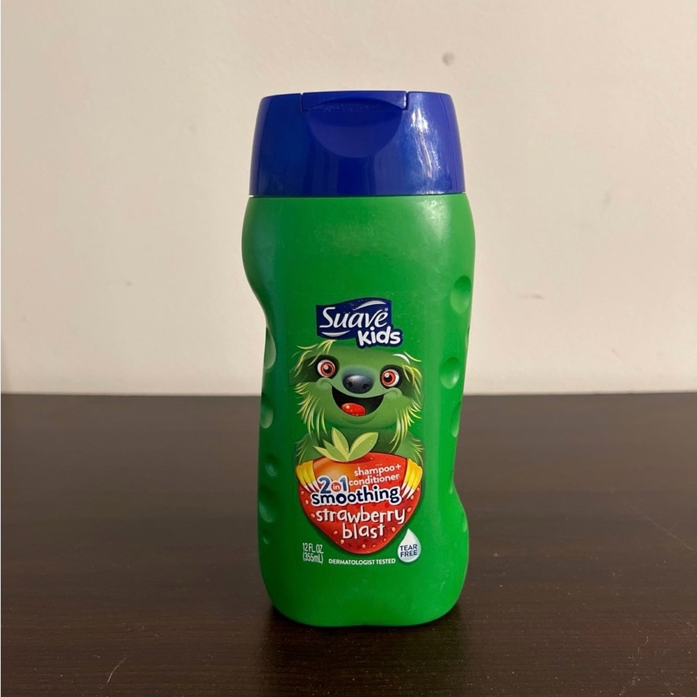 Suave Kids 2-in-1 Shampoo Conditioner Smoothing Strawberry Blast 12 Oz